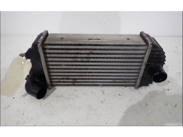 Интеркулер  13620-68L51   Suzuki Swift 