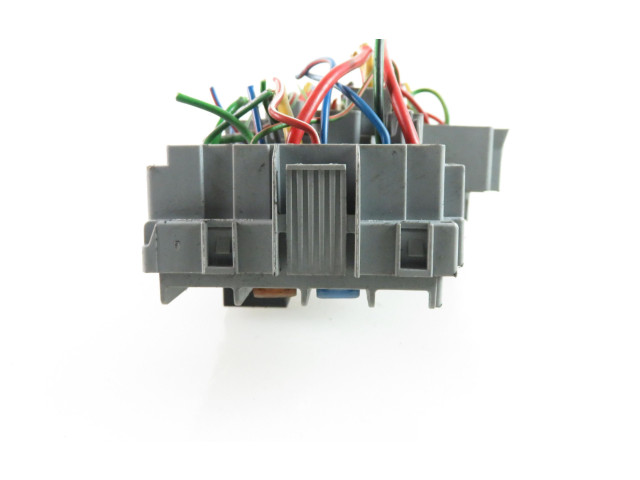 Блок предохранителей  8690698   Volvo XC90    