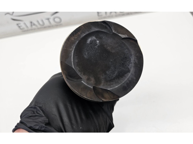 Píst 7565233 BMW X6 E71 N63B44