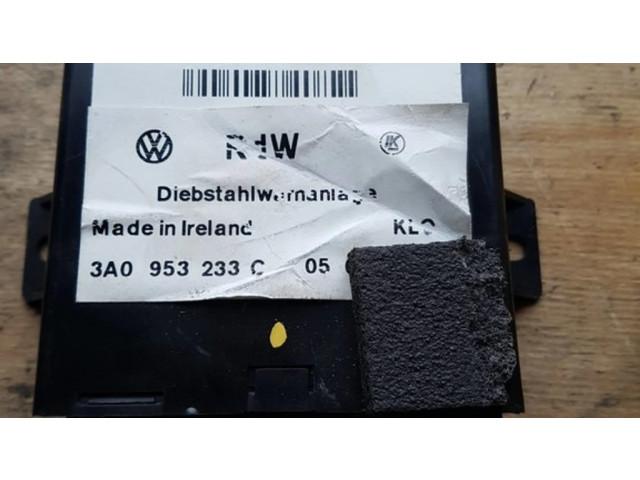 Блок управления 3A0953233C Volkswagen PASSAT B4