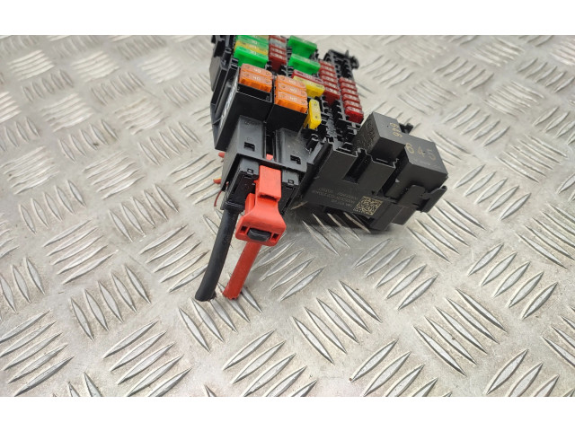   Pojistková skříňka 5WA937615   Volkswagen Transporter - Caravelle T7 2023