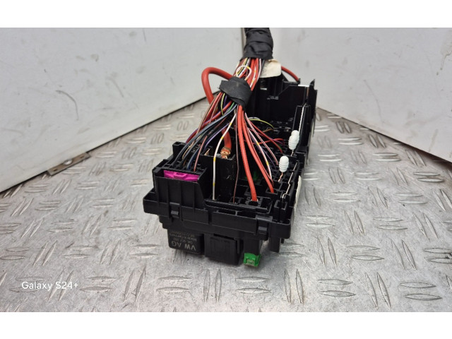 Блок предохранителей 5Q0937125B   Skoda Octavia Mk3 (5E)    