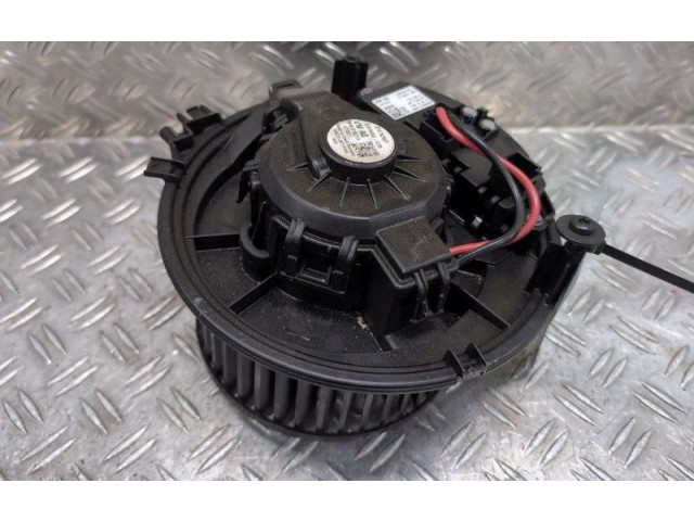 Вентилятор печки    5Q0907521F, 5Q0907521F   Skoda Karoq