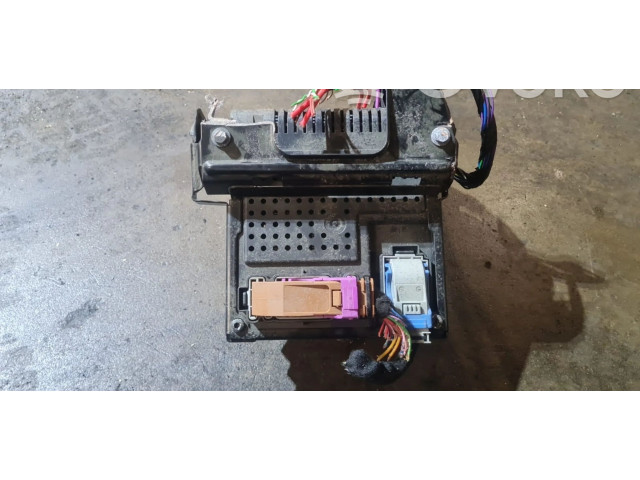   Pojistková skříňka 30786890, 28087582   Volvo XC90 2008