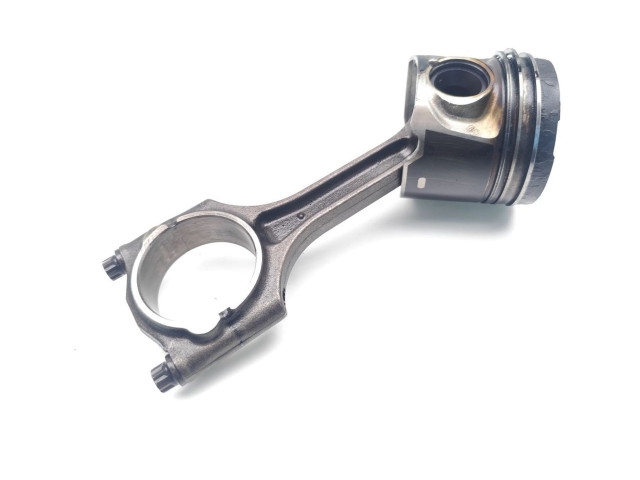  Поршень с шатуном D5204T2 D5204T2  Volvo V70  