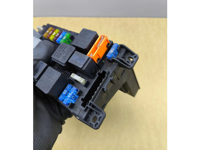 Pojistková skříňka 2115454401, 00003248A42 Mercedes-Benz CLS C219 2005