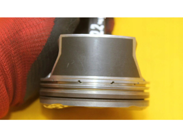 Поршень с шатуном 88L111 Mercedes-Benz GLC X253 C253