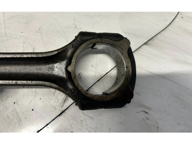  Поршень с шатуном    Mercedes-Benz E W211  