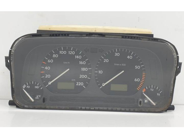 Панель приборов 1H0919864J Volkswagen Golf III