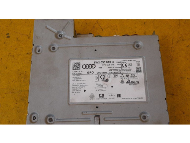 Радио/ проигрыватель CD/DVD / навигация