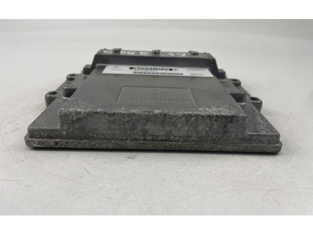 Блок управления двигателем Блок управления 30729351   Volvo V70