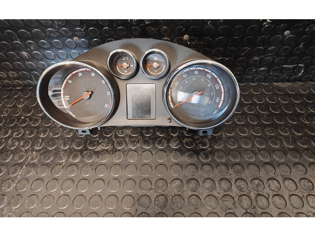 Панель приборов 13420524   Opel Meriva B       