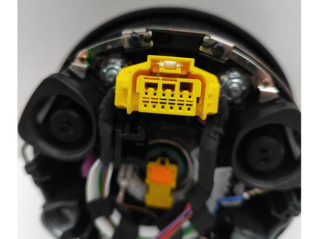 Подушка безопасности водителя 81A880201S   Audi Q2 -