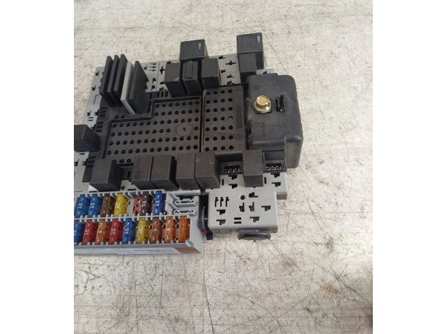 Блок предохранителей  000002127324, 08679899   Volvo XC90    