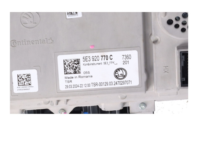 Панель приборов 5E3920770C Skoda Octavia Mk4