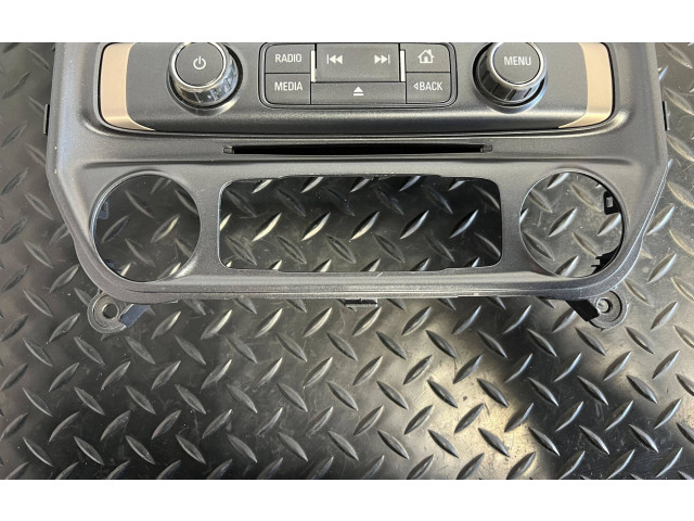 Дисплей    84540936   GMC Sierra 1000