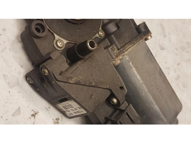 Передний двигатель механизма для подъема окон