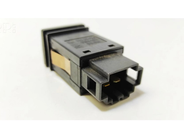 Включатель обогрева стекла с помощью электричества