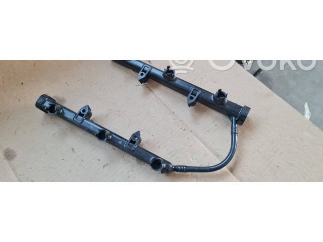 Vstřikovací lišta 05281429AA Chrysler Pacifica 36RUAE