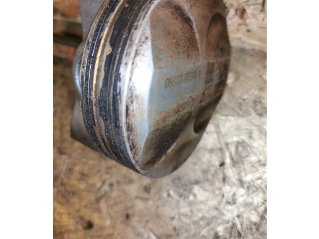 Píst A272, 0622701028 Mercedes-Benz C W203 272.920