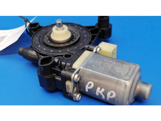 Передний двигатель механизма для подъема окон