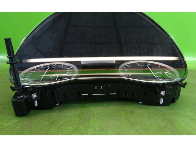 Панель приборов Infiniti Q30