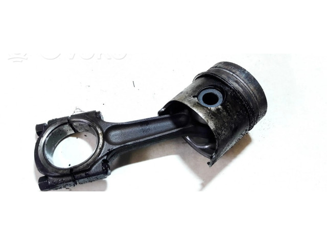 Píst    Citroen Berlingo  pro benzínový motor 1.8  