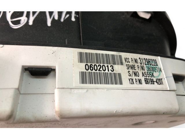 Přístrojová deska  Volvo S40 2011 31296228  