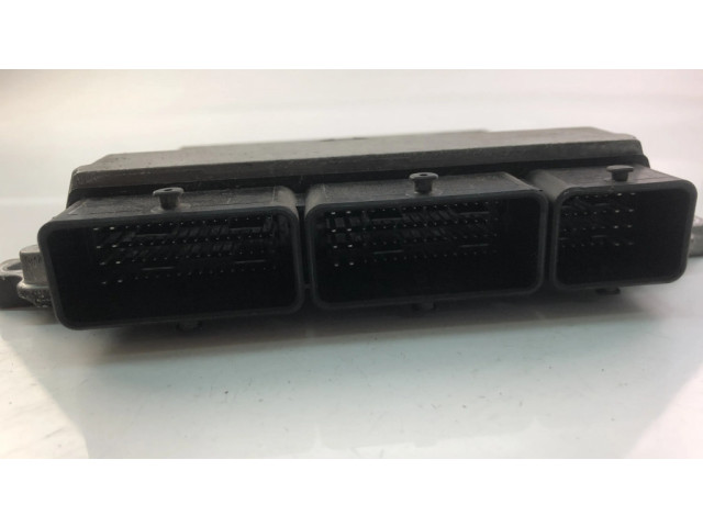 Блок управления 237107154R Dacia Logan II