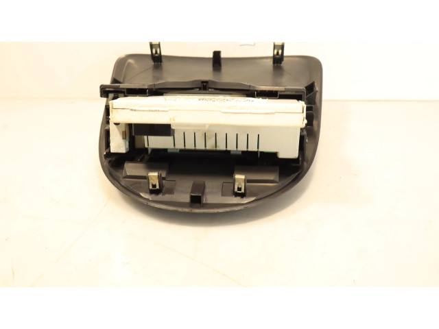 Дисплей       Renault Clio III