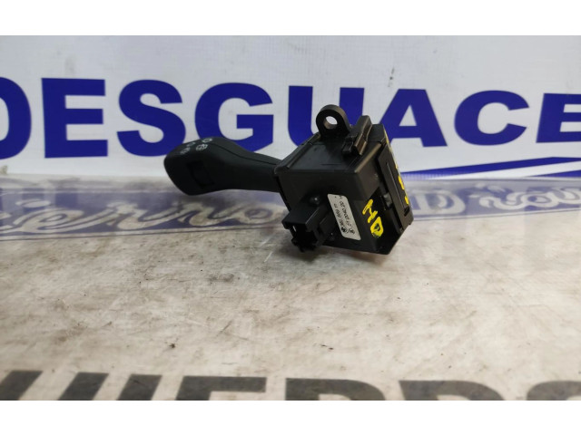 Включатель стеклоочистителей BMW X3 E83