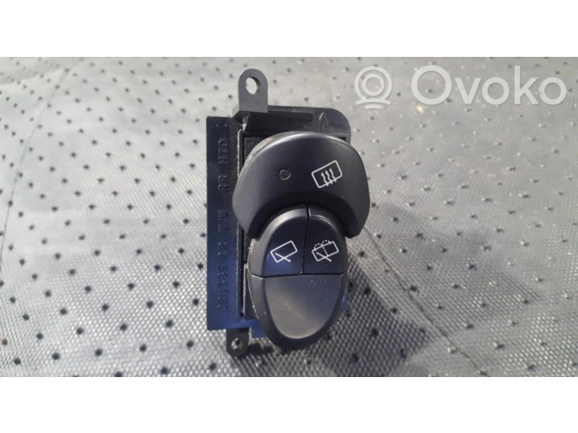 Включатель обогрева стекла с помощью электричества