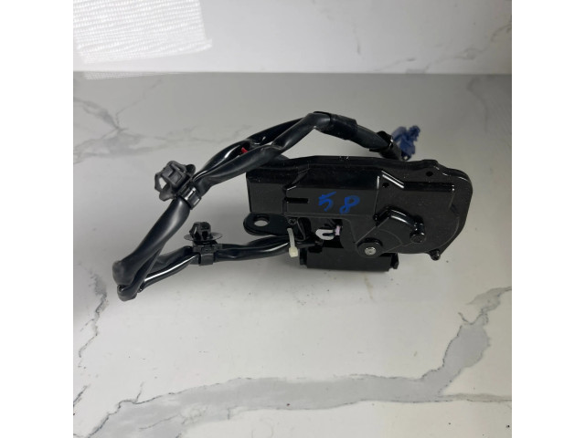 Zámek zadních dveří    Lexus CT 200H 2014