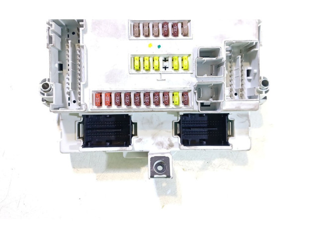 Блок предохранителей 50521948 Alfa Romeo Giulietta