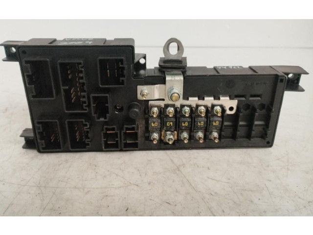 Блок предохранителей 8678449 Volvo S60