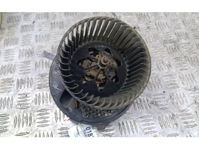 Вентилятор печки       Volkswagen Jetta VI