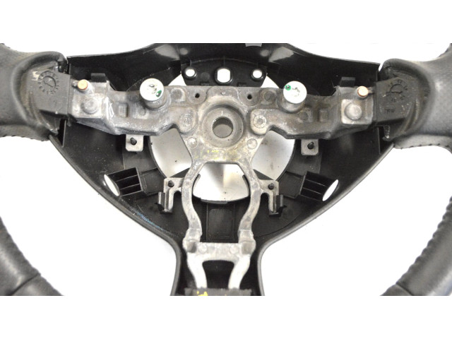 Volant Nissan Juke I F15 2015