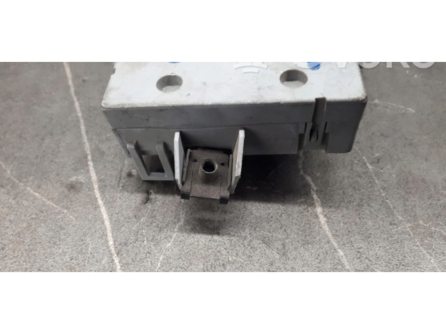 Блок предохранителей 501862310013   Alfa Romeo GT    