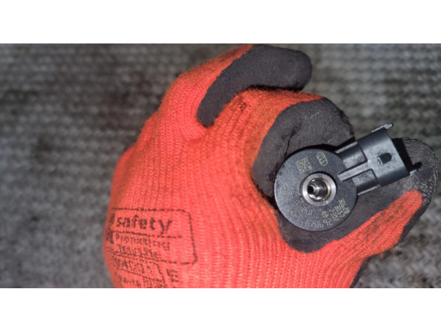 Vstřikovač 0445110340 Citroen Berlingo pro naftový motor 1.6