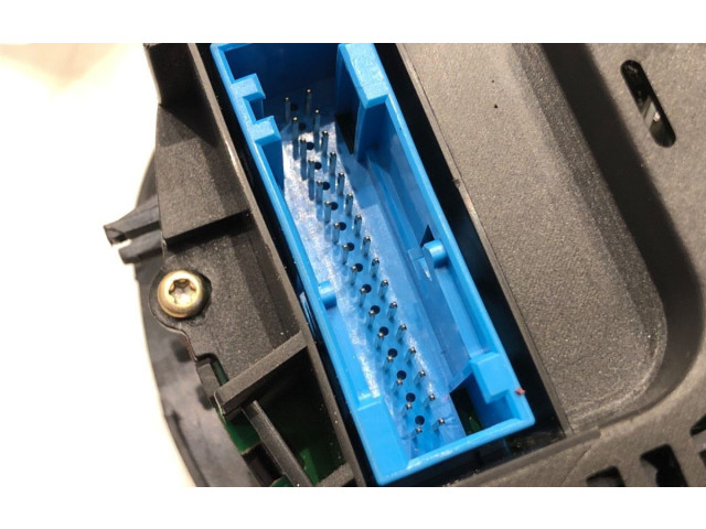 Панель приборов 8Z0920900AX Audi A2