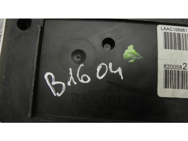 Панель приборов 8200582702   Renault Clio III       