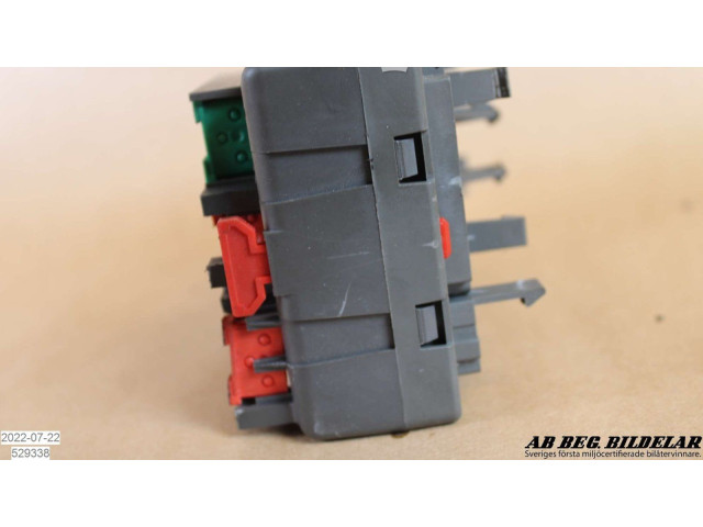 Блок предохранителей 95685912 Citroen Xsara