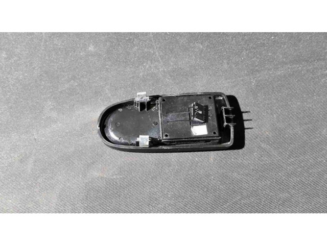 Включатель электрических окон