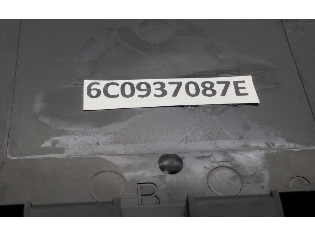Блок комфорта 6C0937087E   Skoda Fabia Mk3 (NJ)   
