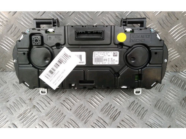 Панель приборов    Dacia Duster II       