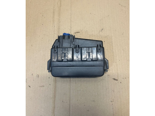   Pojistková skříňka 7698XA1   Honda HR-V 2016