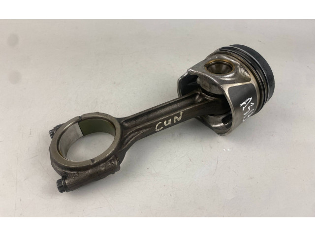  Поршень с шатуном  02604LA, 04LADE  Audi A3 S3 8V  