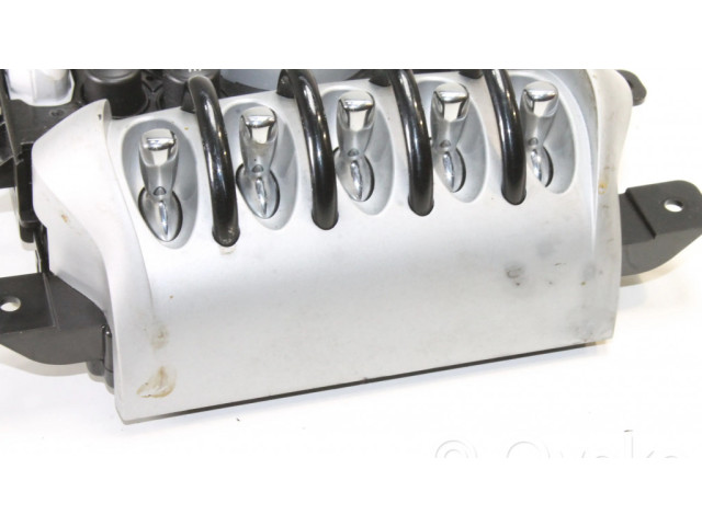 Включатель регулировки салона