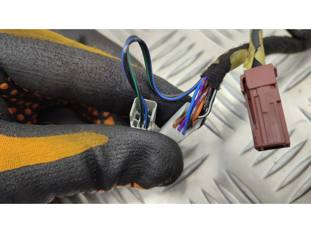 Зеркало электрическое левое Mazda 3 2019- года