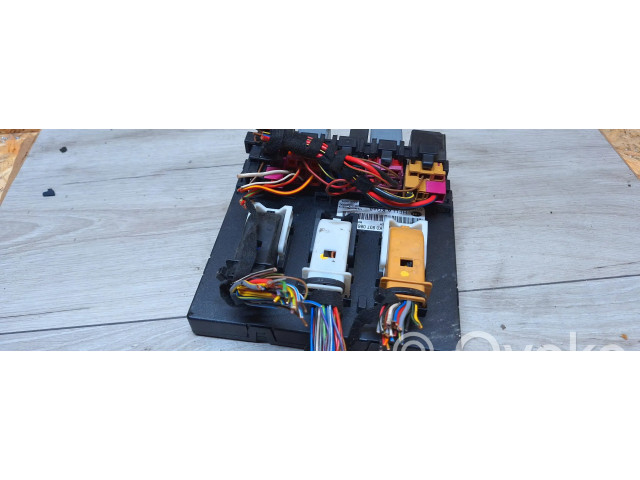 Блок комфорта 1K0937086F Skoda Octavia Mk2 (1Z)